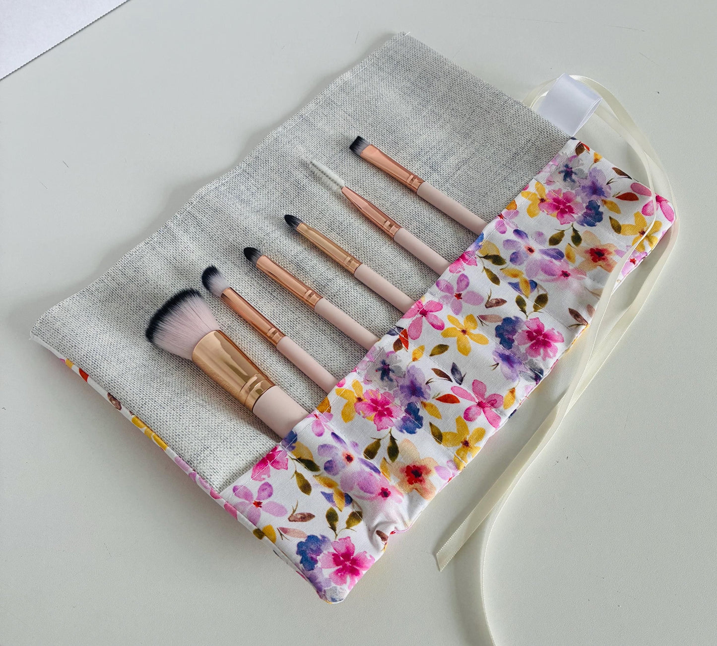 Summer floral Print Brush Roll