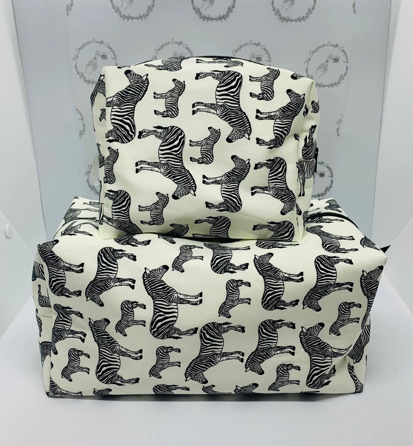 Zebra Make Up and Wash Bag Set