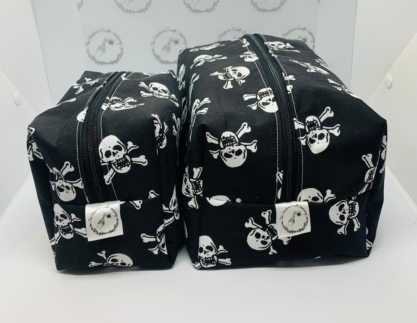 Skulls Make Up and Wash Bag Set