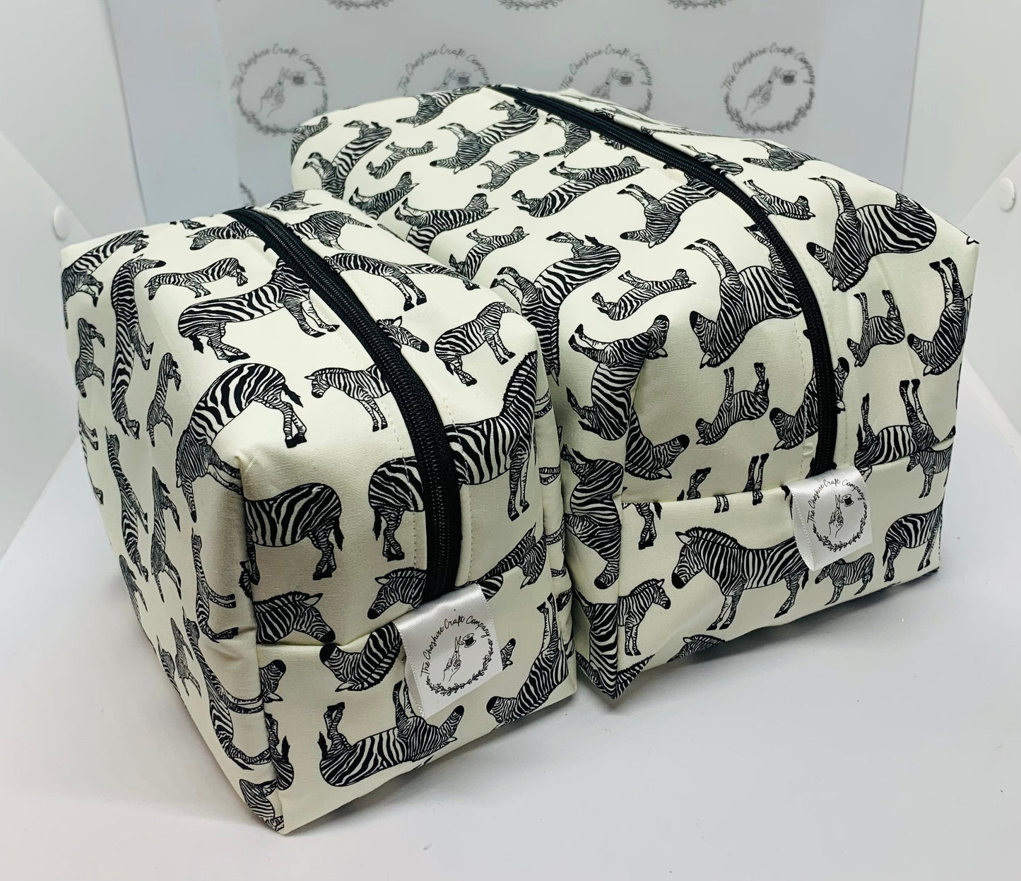 Zebra Make Up and Wash Bag Set