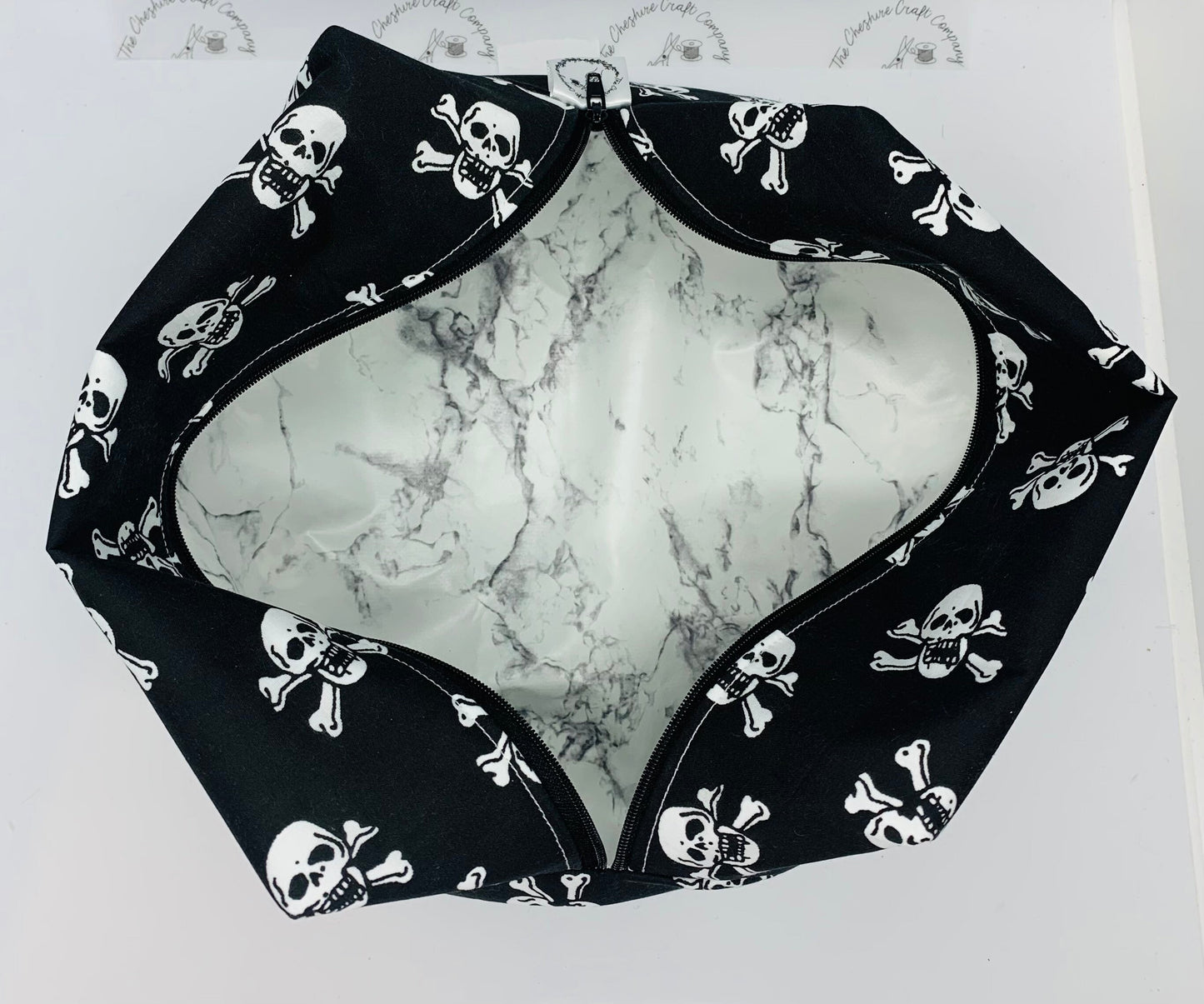 Skulls Make Up and Wash Bag Set