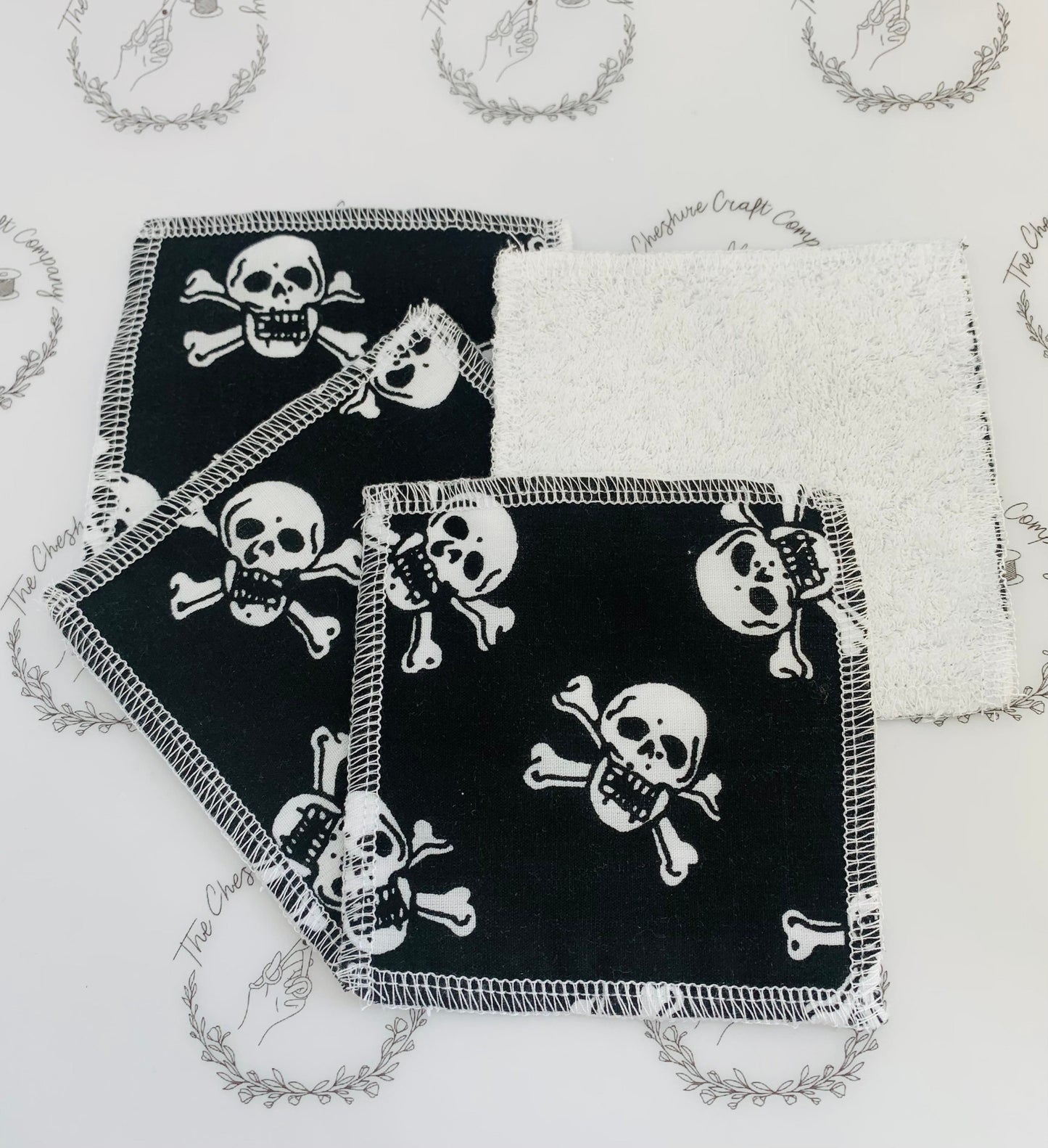 skull print Reusable Cotton Pads