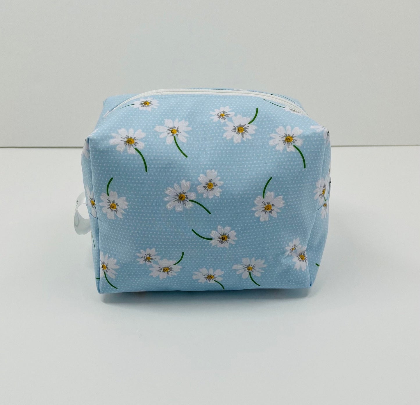 Blue Daisy Print Make Up Bag