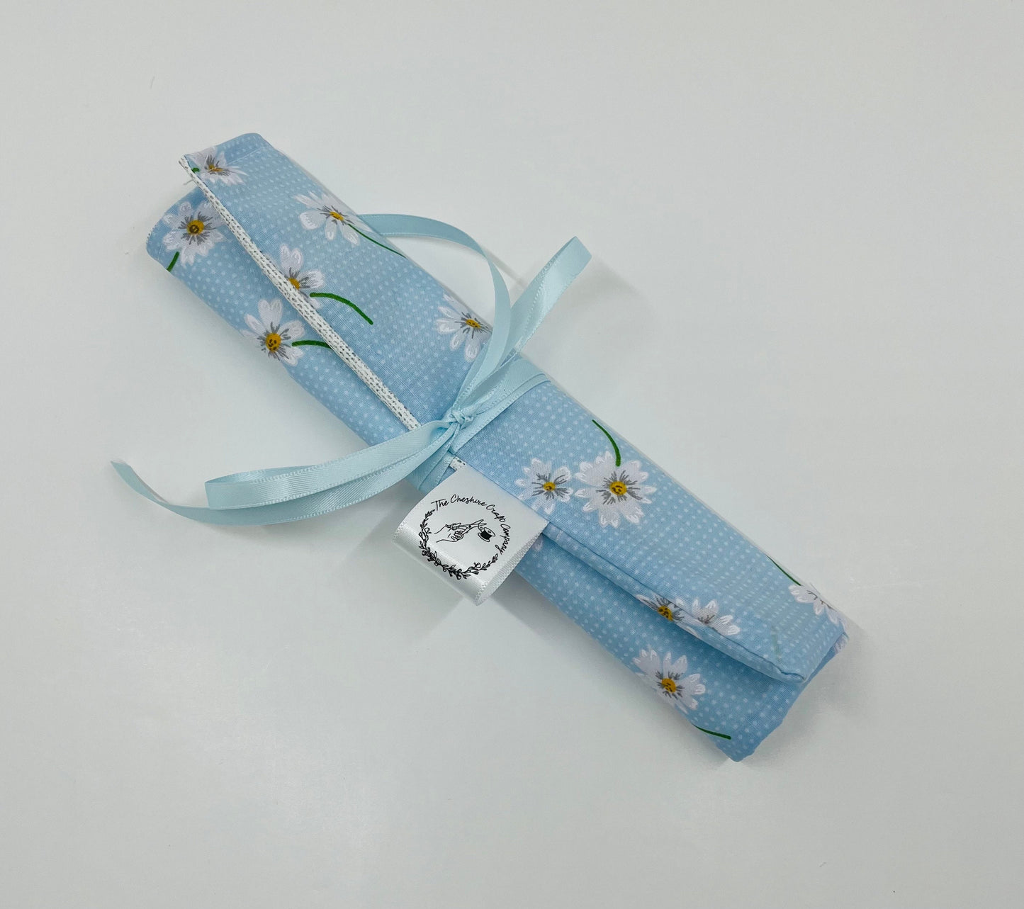 Blue Daisy Brush Roll