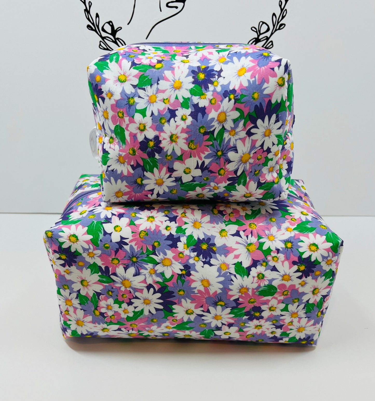 Lilac Floral Make Up and Wash Bag Set