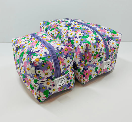 Lilac Floral Make Up and Wash Bag Set