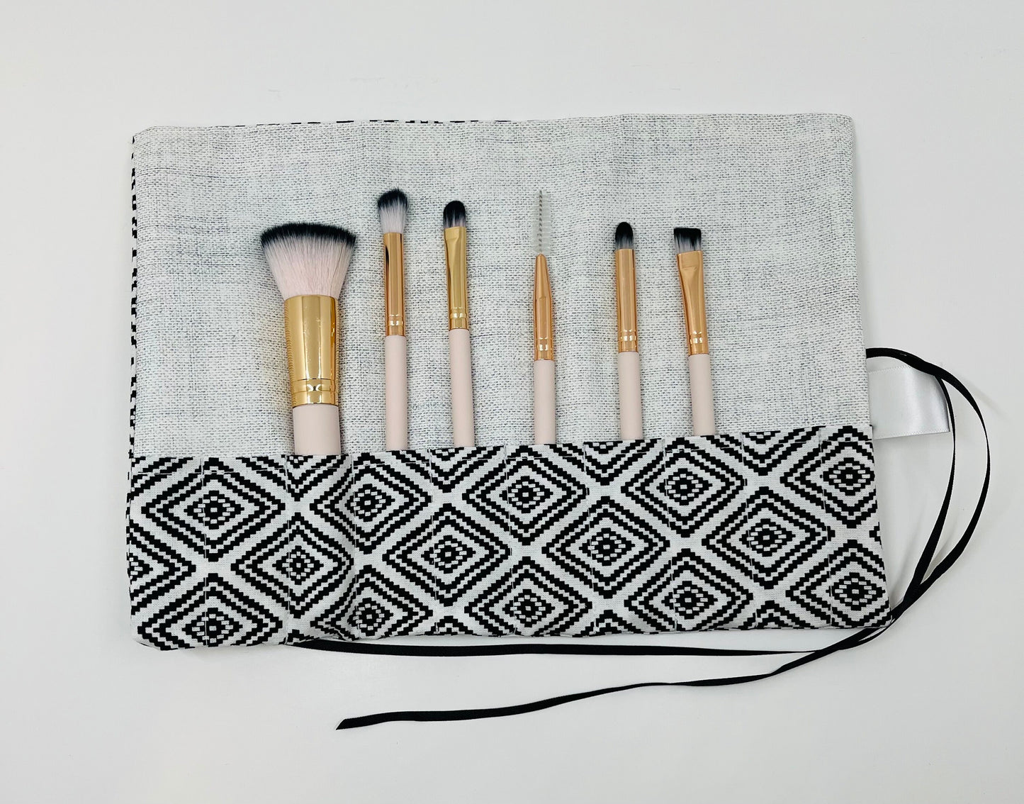 Aztec Print Brush Roll