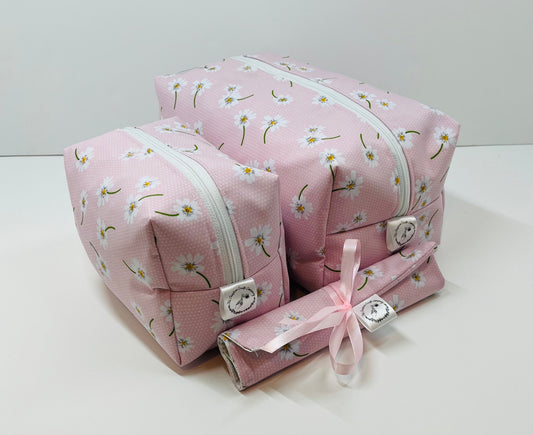 Pink Daisy Print Travel Set