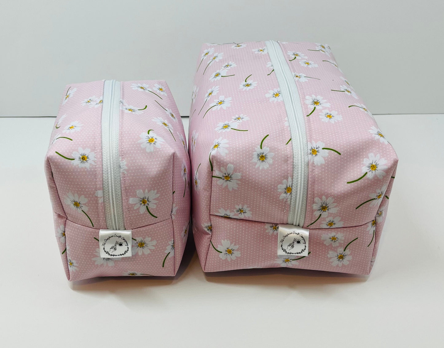 Pink Daisy Print Make Up and Wash Bag Set