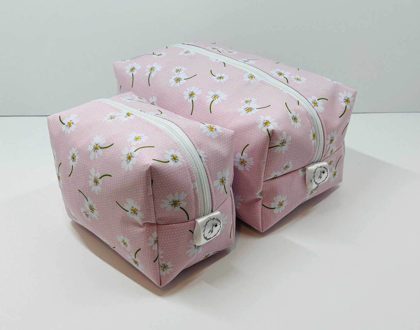 Pink Daisy Print Make Up and Wash Bag Set