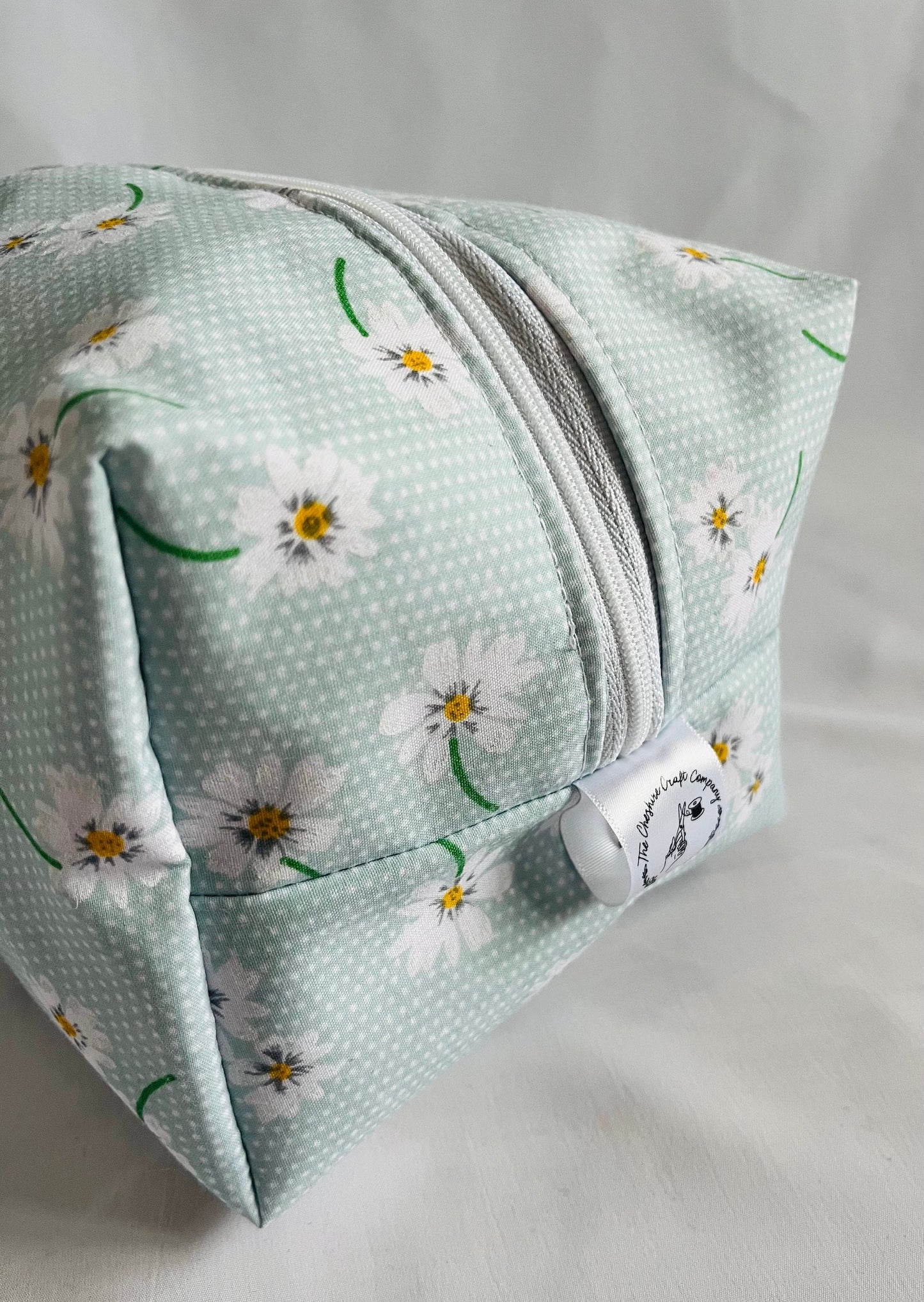 Green Daisy Print Travel Set