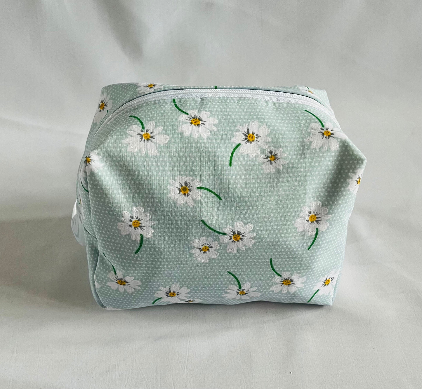 Green Daisy Print Make Up Bag