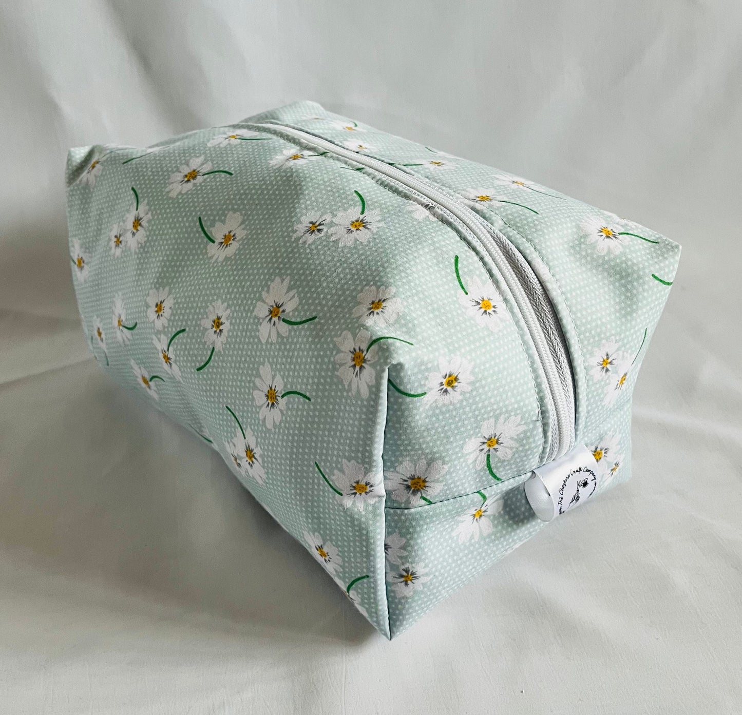 Green Daisy Print Wash Bag