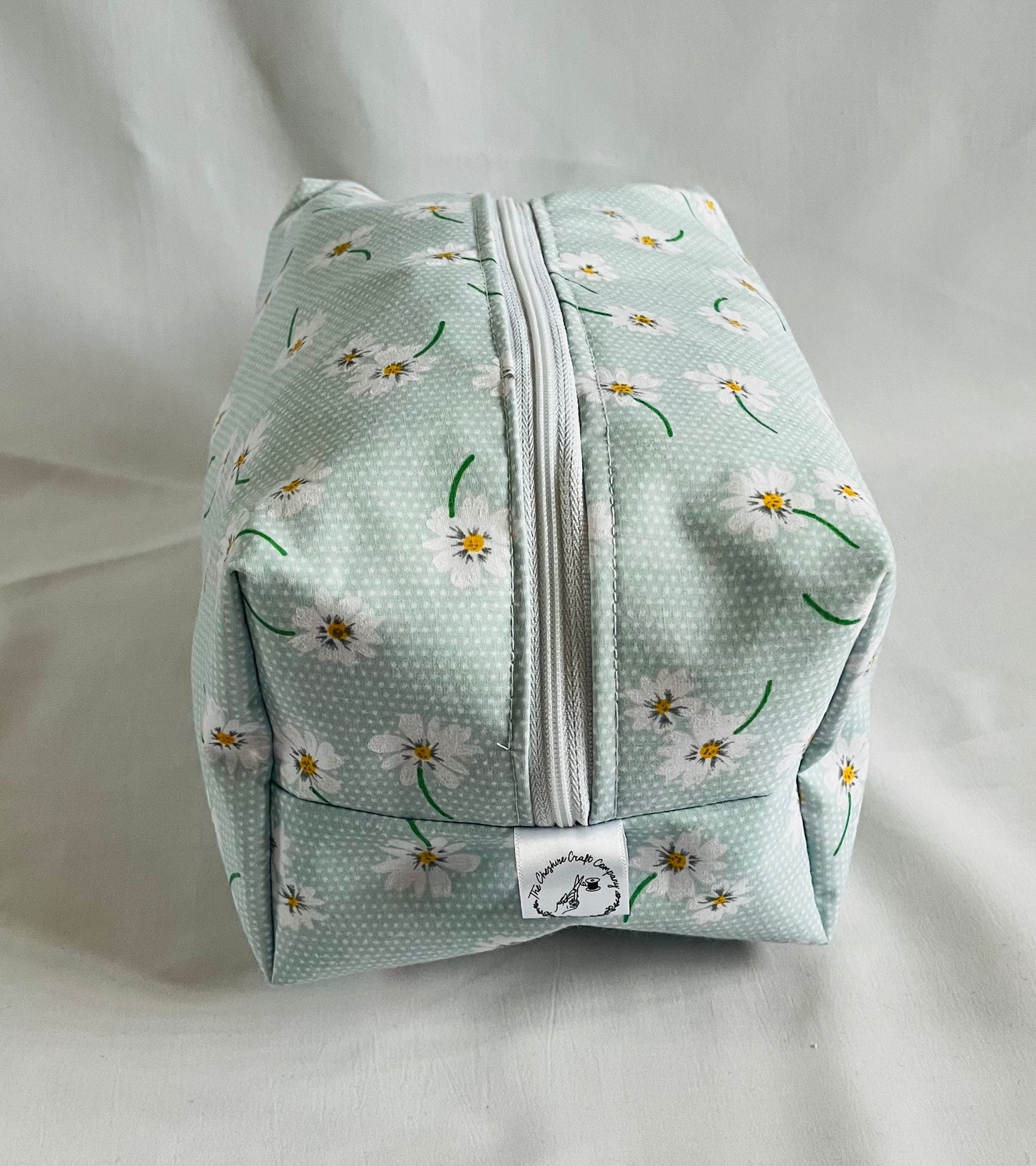Green Daisy Print Wash Bag