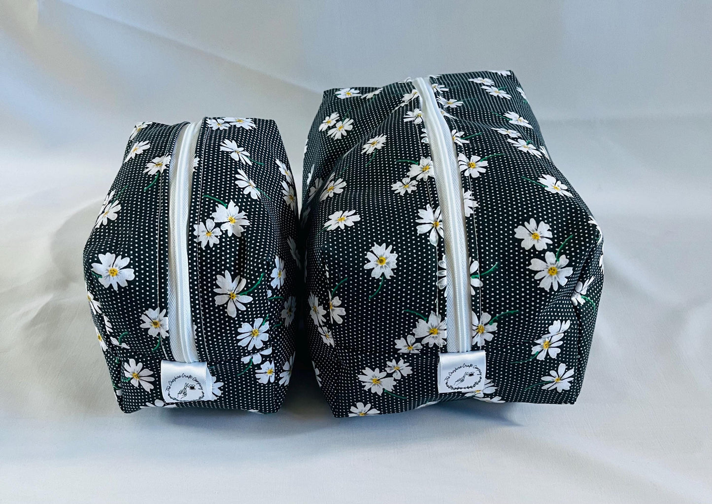 Daisy Print Make Up and Wash Bag Set