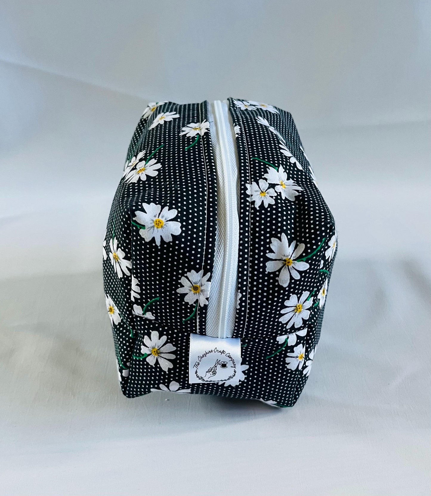 Daisy Print Make Up Bag