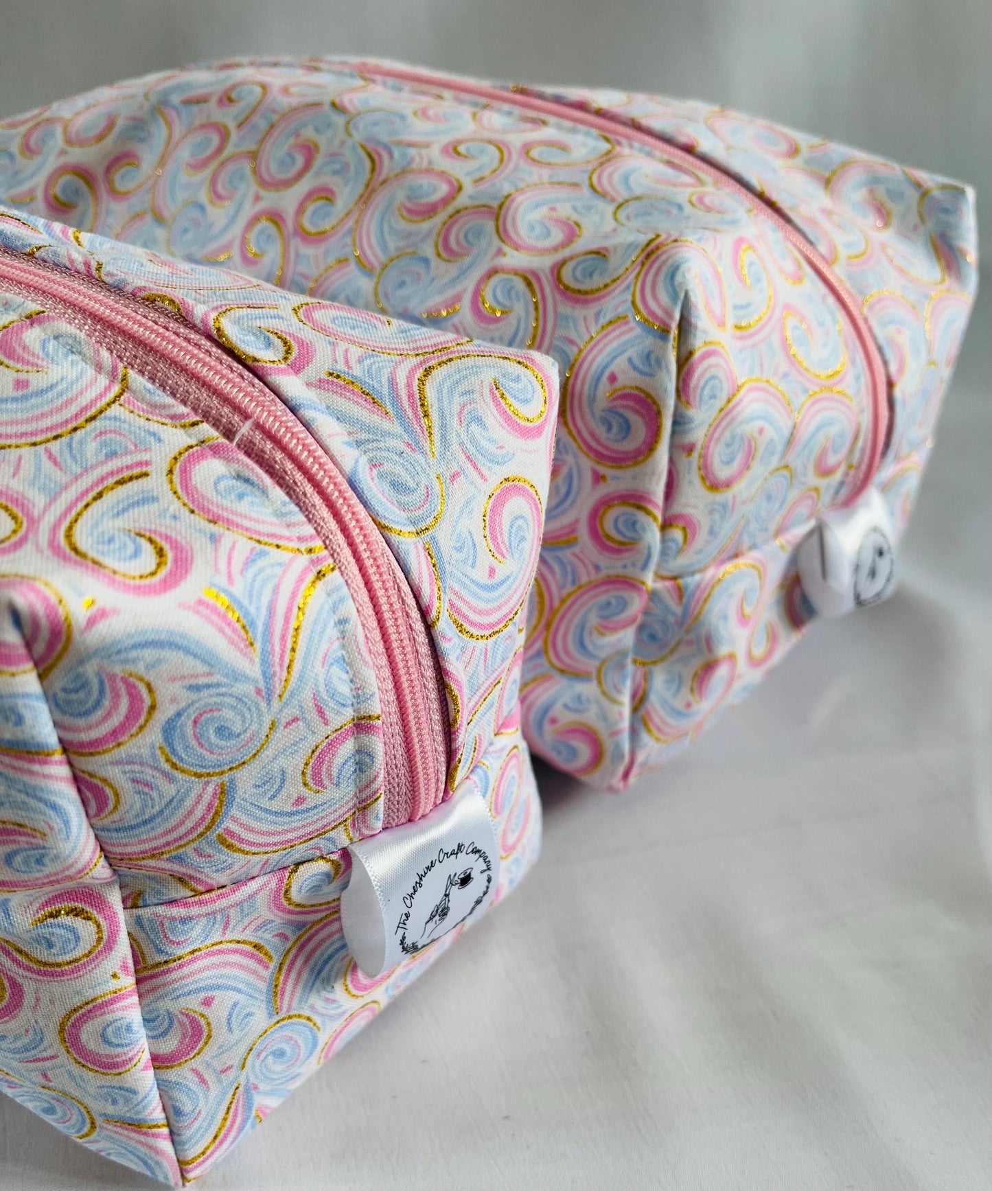 Glittery Swirl Make Up and Wash Bag Set