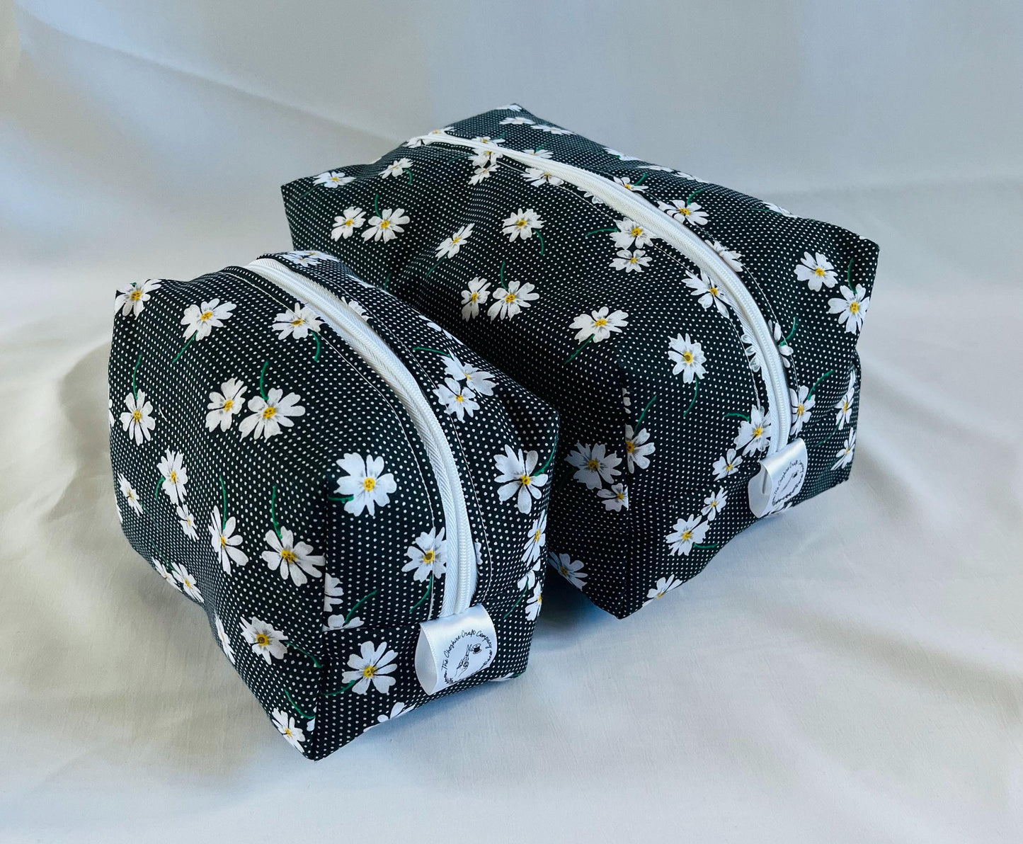 Daisy Print Make Up and Wash Bag Set
