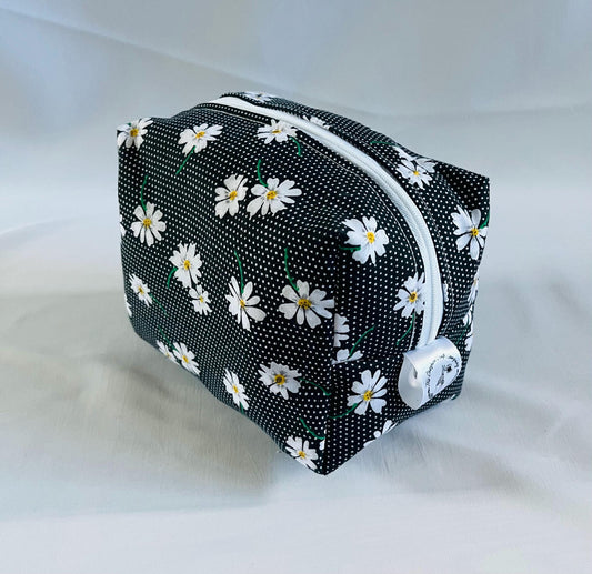 Daisy Print Make Up Bag