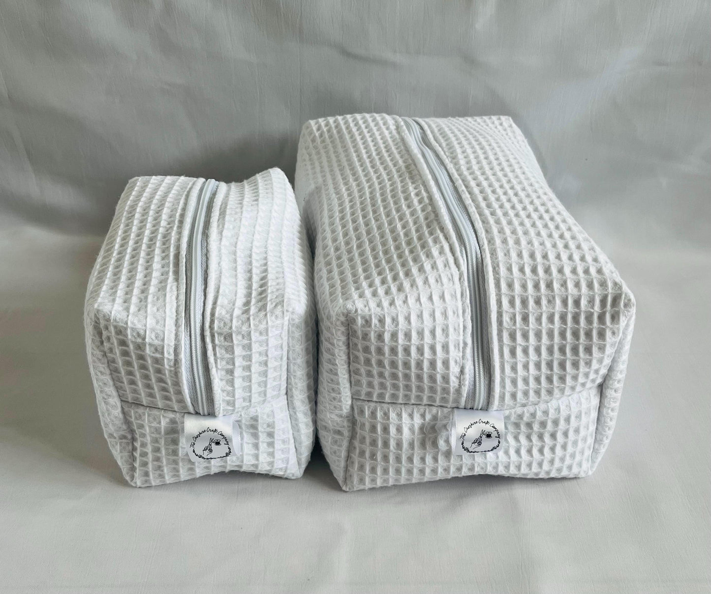 White Waffle Make Up and Wash Bag Set
