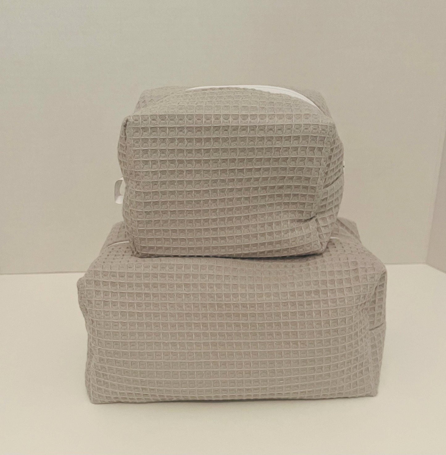 Grey Waffle Make Up and Wash Bag Set