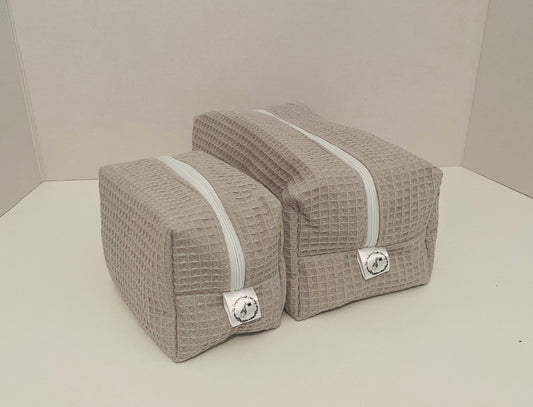 Grey Waffle Make Up and Wash Bag Set