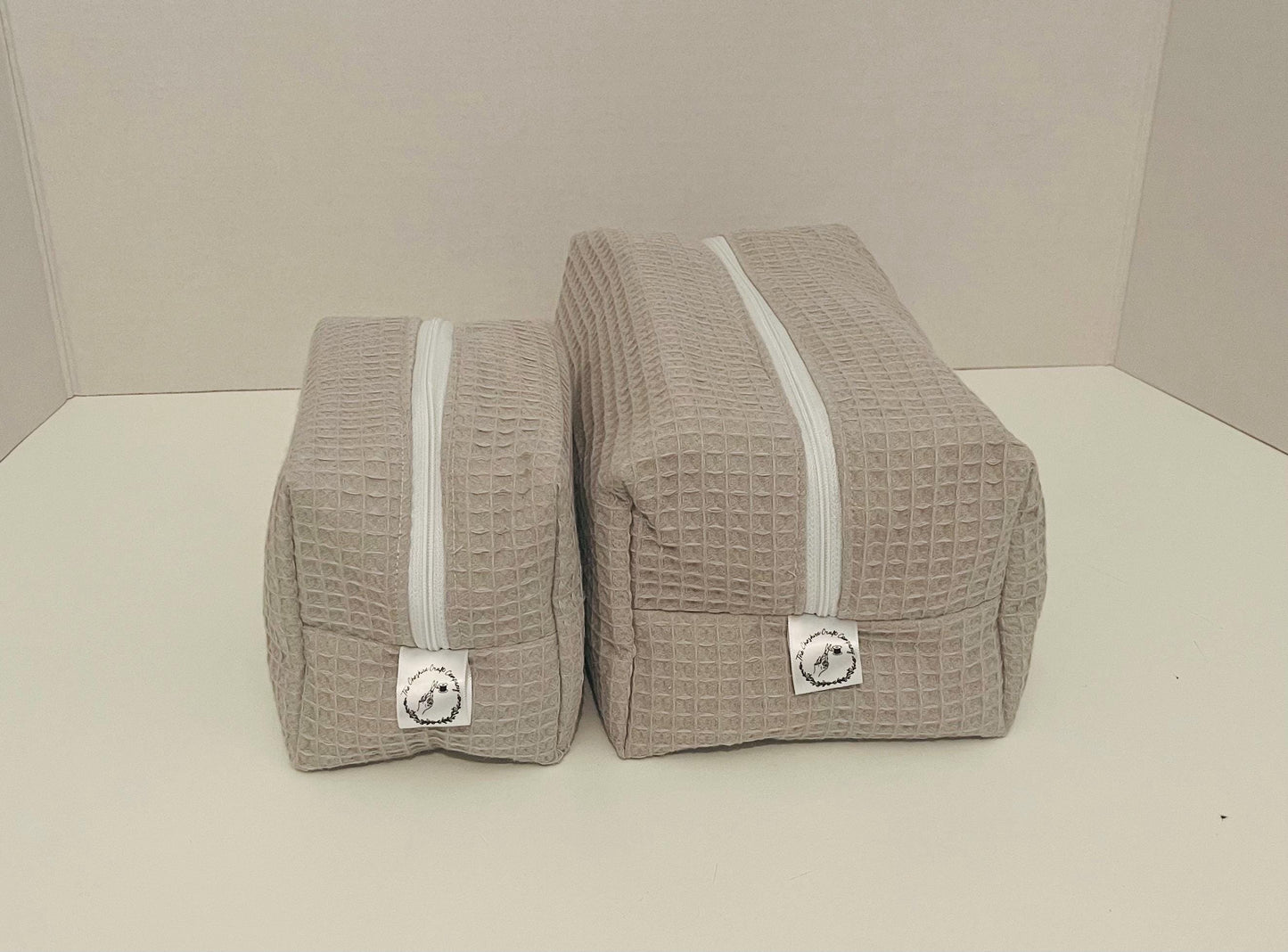 Grey Waffle Make Up and Wash Bag Set